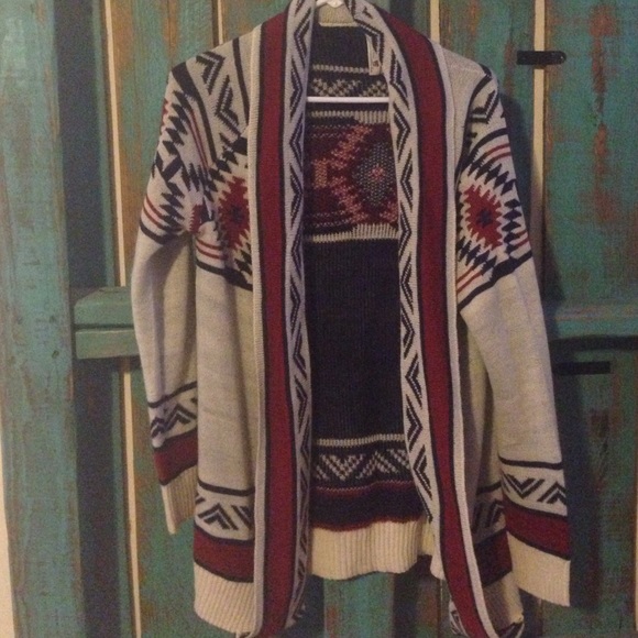 Aztec sweater size M