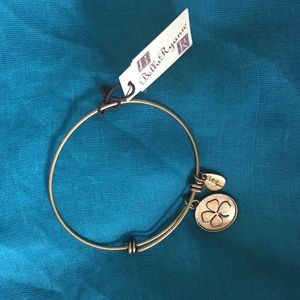 Brand New! Four leaf clover bracelet