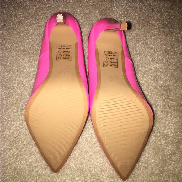 Pink pumps - Picture 3 of 3