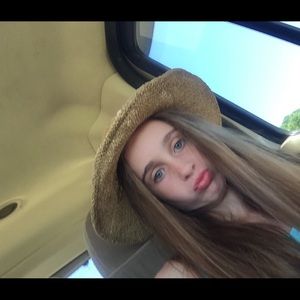 Meet your Posher, Sydney