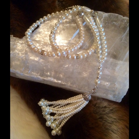 JoLuxxeDesigns Jewelry - ⚜Pearl Elegance⚜ Tassel Necklace