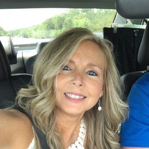 Meet your Posher, Kelley