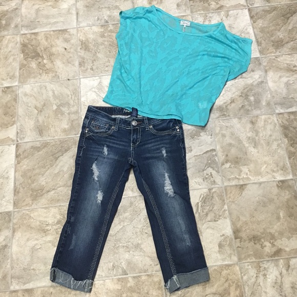 *SOLD*2 Piece Capri/Tank Outfit