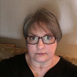 Meet your Posher, Phyllis