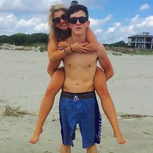 Meet your Posher, Ethan