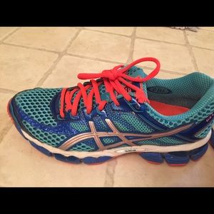 Asics running shoes, size 7