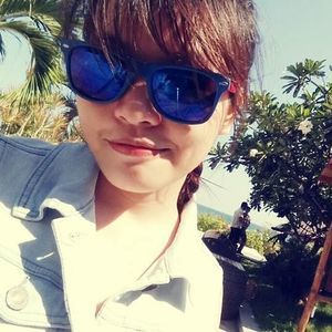 Meet your Posher, Tram