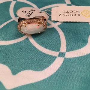 NWT size 5 Emmaline ring