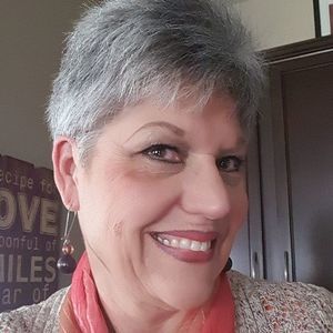 Meet your Posher, Debra