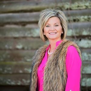 Meet your Posher, Angie