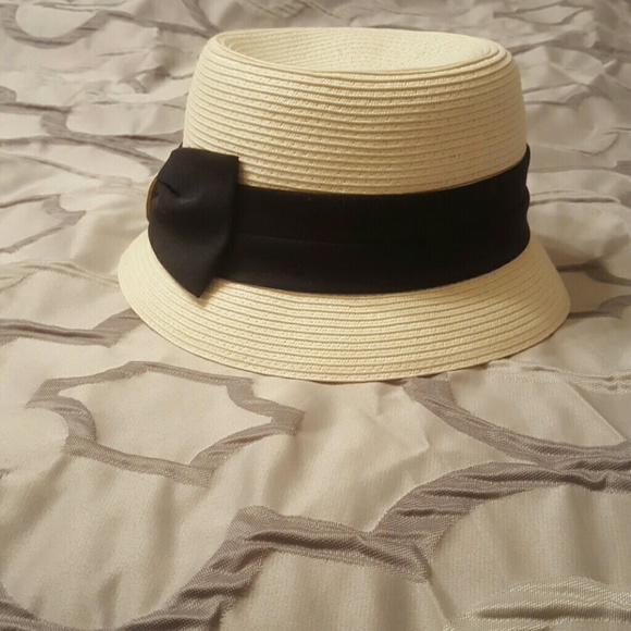 Cloche hat - Picture 4 of 4