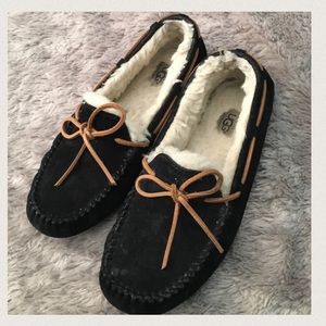 UGG Moccasins ❤️