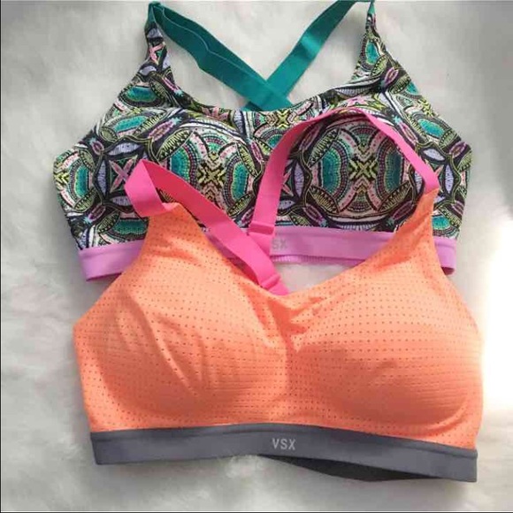 Victoria's Secret Intimates & Sleepwear - 34C VSX Lightweight Sports Bra Victoria's Secret Intimates & Sleepwear - 34C VSX Lightweight Sports Bra