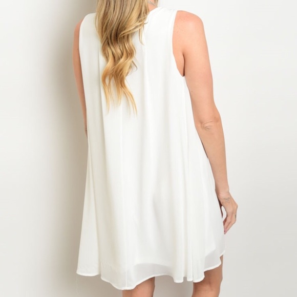 🎀FLOWY FULLY LINED WHITE BOUTIQUE BRAND DRESS-NEW - Picture 2 of 3