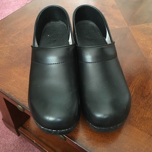 Black dansko's