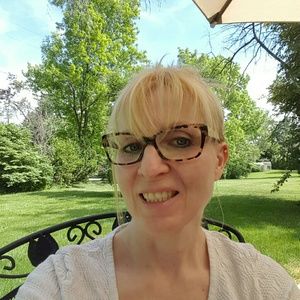 Meet your Posher, Felicia