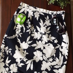Talbots A-Line Bold Floral Print Skirt
