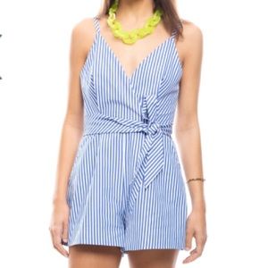 NEW WITH TAGS Finders Keepers romper size medium!