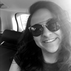 Meet your Posher, Kayla