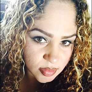 Meet your Posher, Veronica