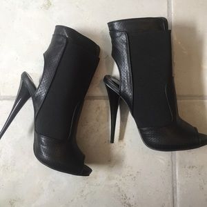 Black night out heels