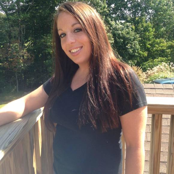 Meet your Posher, Lauren - Picture 1 of 1