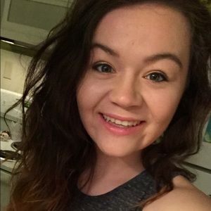 Meet your Posher, Mackenzie