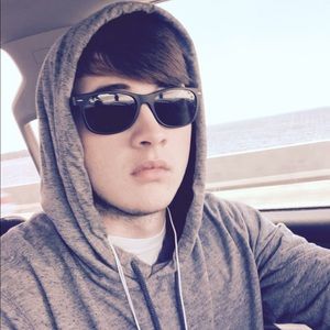 Meet your Posher, Tegan