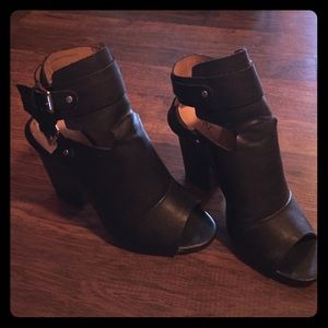 "Helena" Black Chunky Heel 2 Strap Heels