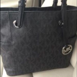 Michael Kors tote