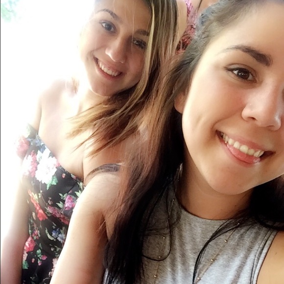 Meet your Posher, Claudia