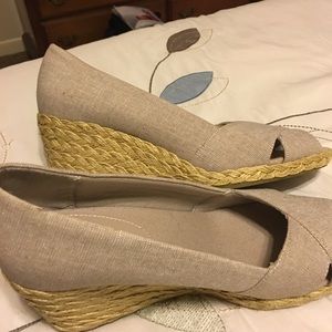 Cute woven and beige wedges, size 7.5.