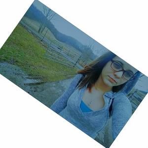 Meet your Posher, Michaela