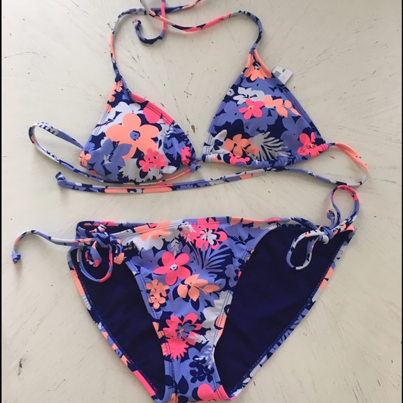 NWT Floral Bikini