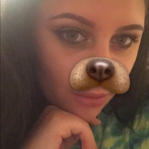 Meet your Posher, Olivia