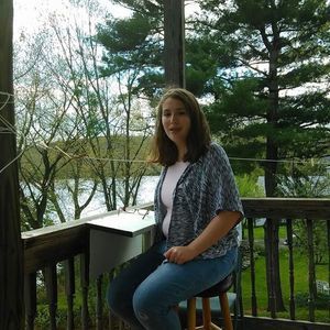 Meet your Posher, Olivia