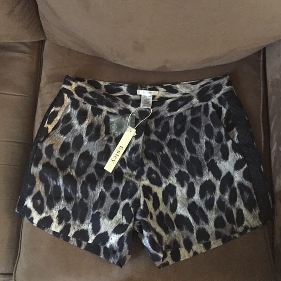 Leopard print shorts!!