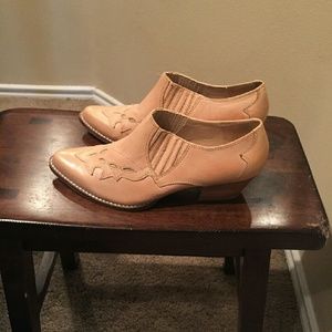 Reba low cut boots
