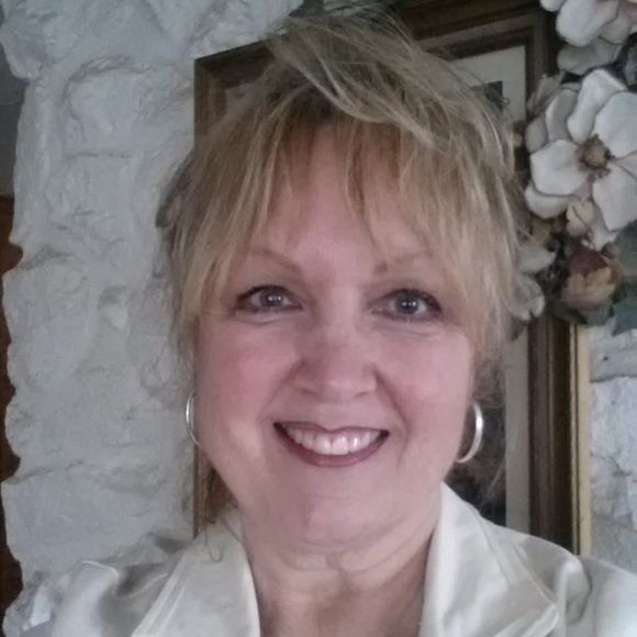 Meet your Posher, Linda