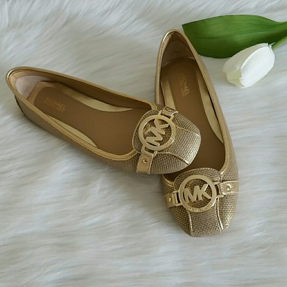 NEW Authentic Michael Kors  Flat Shoes. - Picture 2 of 4