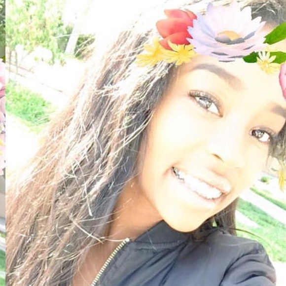 Meet your Posher, Princess - Picture 4 of 4