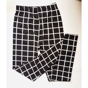NWOT Urban Outfitters grid leggings