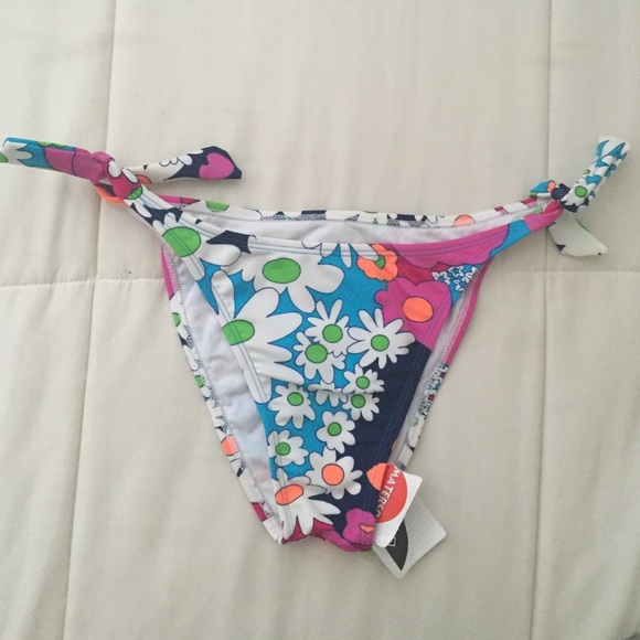 Brazilian Bikini Bottom Floral. - Picture 1 of 3