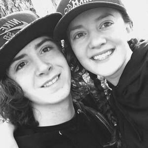 Meet your Posher, Elle