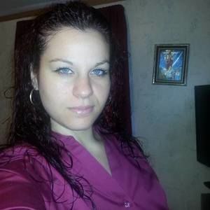 Meet your Posher, Yvette