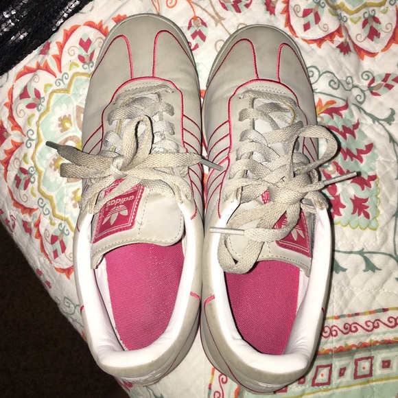 Adidas Samoa sneakers