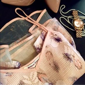 🎉 HOST PICK! 🎉 Jealous Tomato Pink Feather Top