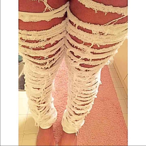 SIZE 9 White Blue Asphalt ripped skinnies