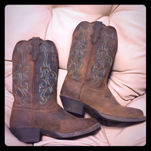 ONE MORE WEEK! Justin boots