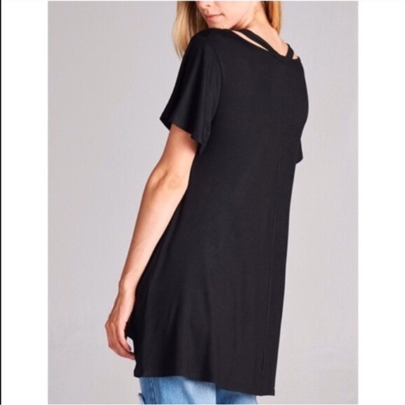 🆕 V Neck Strappy T-Shirt - Picture 2 of 4